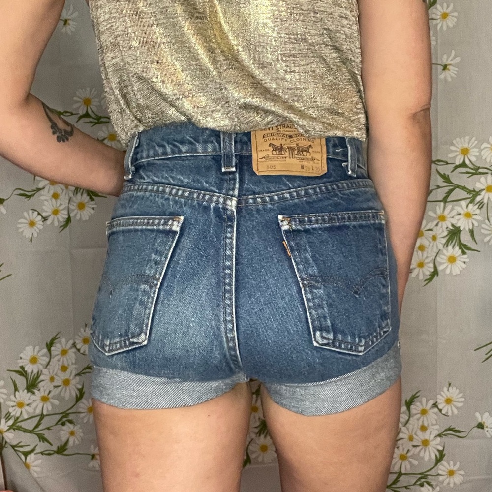 Vintage 90s Levi’s 505 orange tab cut off denim high waisted mom shorts - Picture 3 of 7
